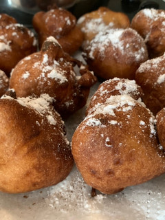 Una foto de Copos de anís,”bollos “