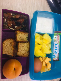 A picture of Easy LunchboxHow to make Banana Bread.