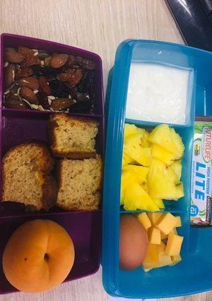 A picture of Easy LunchboxHow to make Banana Bread.