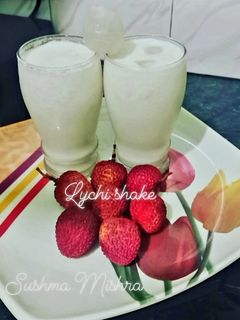 लीची शेक रेसिपी मुख्य फोटो