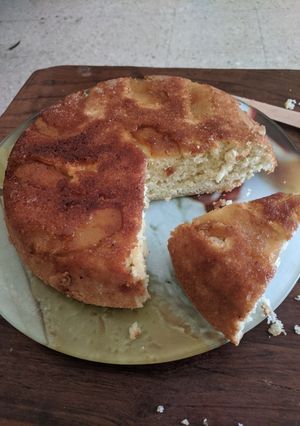 A picture of Apple upside down cake.