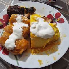A picture of Sarmale with polenta.