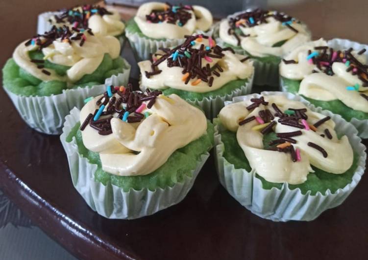 Resep Cup cake pandan kukus Anti Gagal