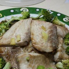 A picture of Steamed MahiMahi.