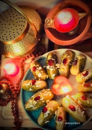 A picture of Kheer-Potol/Parwal or Potol Mishti.