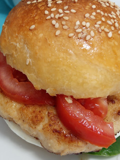 Una foto de Hamburguesas de pavo, cebolla y mozzarella