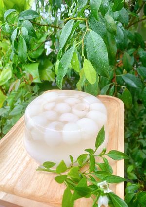Hình của món Thạch nhãn(vải) cốt dừa.