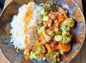 Une photo de Curry brocolis pois chiches