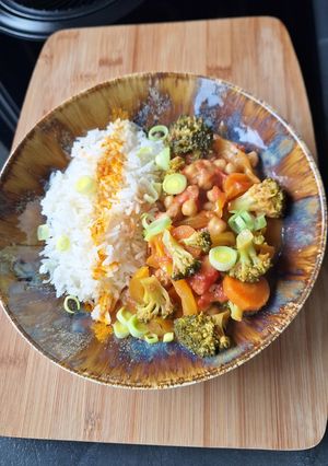 A picture of Broccoli and Chickpea Curry.