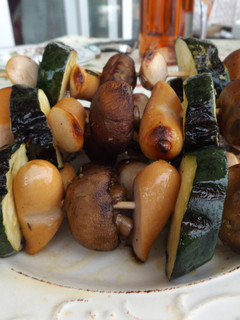 Una foto de Brochetas de salchichas