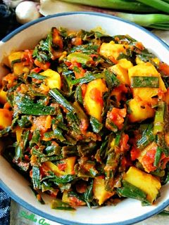 हरे प्याज़ की चटपटी सब्जी (hare pyaz ki chatpati sabzi recipe) रेसिपी मुख्य फोटो