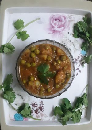 आलू मटर की सब्जी (Aloo Matar Ki Sabji recipe in Hindi) रेसिपी मुख्य फोटो