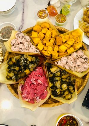 Hình của món Lẩu riêu cua ốc.