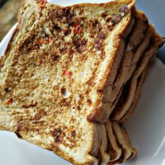 A picture of French toast.