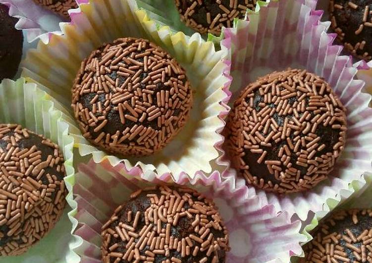 Step-by-Step Guide to Make Any-night-of-the-week Vickys Easy Cake Truffles