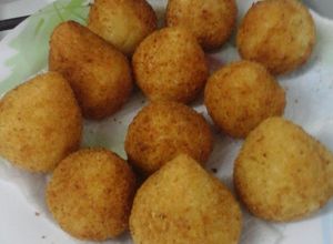 Una foto de Coxinhas brasileras_ muslitos de pollo