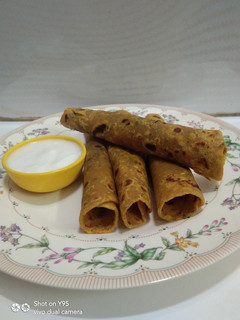 મલ્ટીગ્રેઈન લસણિયા થેપલાં(multigrain lasniya thepla-rcp Gujarati રેસીપી મુખ્ય ફોટો