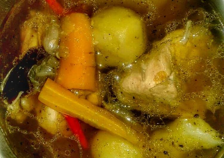 How to Prepare Homemade Chicken Carrots Clear Soup