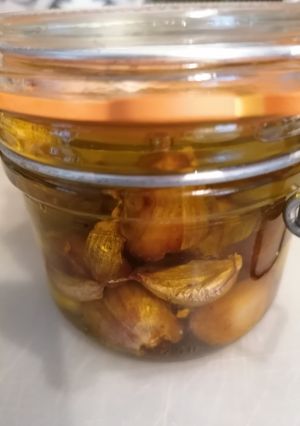 Une photo de Ail confit à l'huile d'olive
