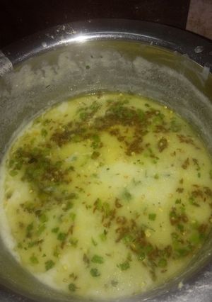 बेसन हरी मिर्ची तड़का कड़ी (Besan hari mirchi tadka kadhi recipe in Hindi) रेसिपी मुख्य फोटो