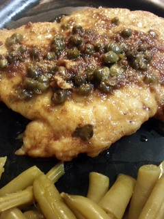 A picture of Chicken Picata.