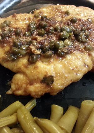 A picture of Chicken Picata.