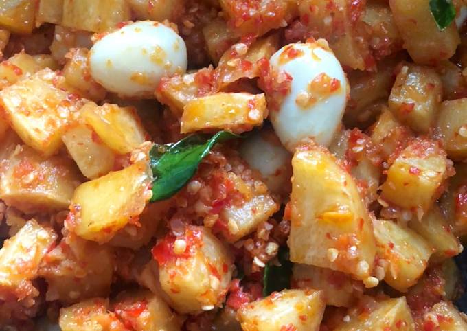 Resep Sambal Goreng Kentang Dan Telur Puyuh Oleh Meirisca Sutardi - Cookpad