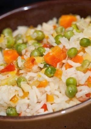 Una foto de Arroz blanco a la jardinera