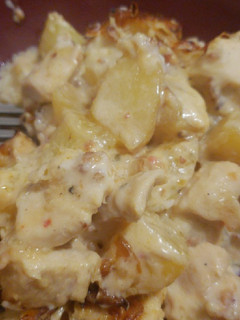 A picture of Chicken Potato Bake.