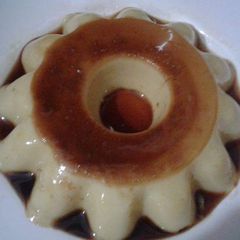 A picture of Caramel & vanilla pudding.