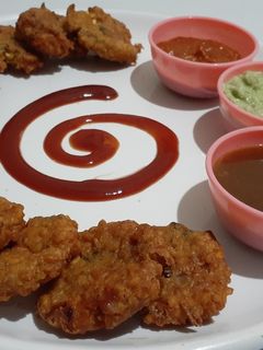 મગ ની દાળ ના ક્રિસ્પી વડા (Moong Dal Crispy Vada Recipe In Gujarati) રેસીપી મુખ્ય ફોટો