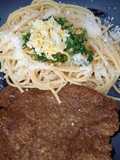 Pasta al pesto con milanesas