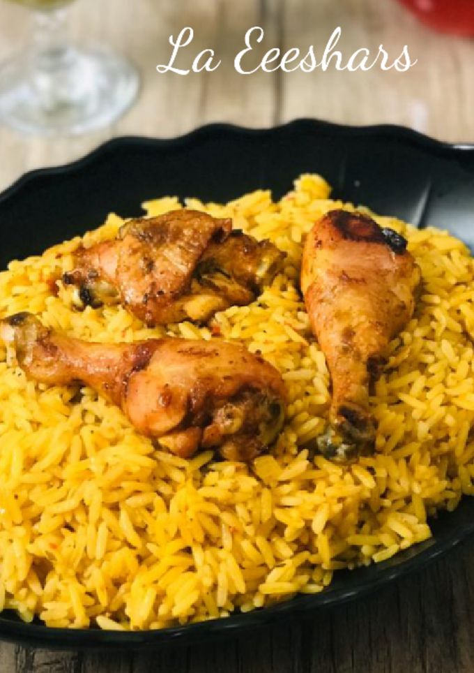 A picture of Jollof rice.