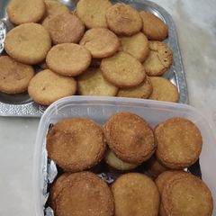 A picture of Meethi tikkiya.
