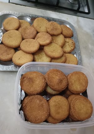 A picture of Meethi tikkiya.