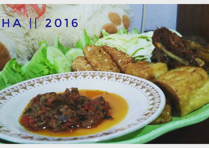 Ayam Goreng Lengkuas+Sambel Terasi