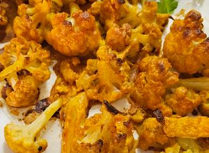 صورة لوصفة زهرة او قرنبيط بالفرن طعم غير شكل buffalo cauliflower