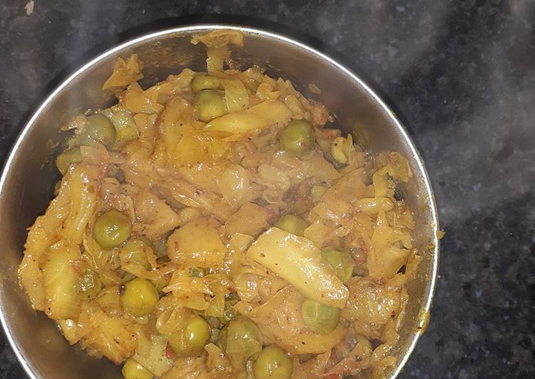 Step-by-Step Guide to Make Favorite Aloo patta gobhi matar