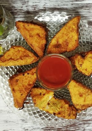 A picture of Bread pakoda.