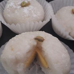 A picture of Mango mochi.