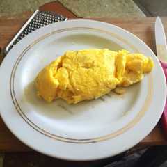 รูปของ Omelet hotel mudah enak