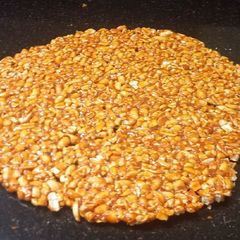 A picture of Crispy peanut gud chikki (uttayan special).