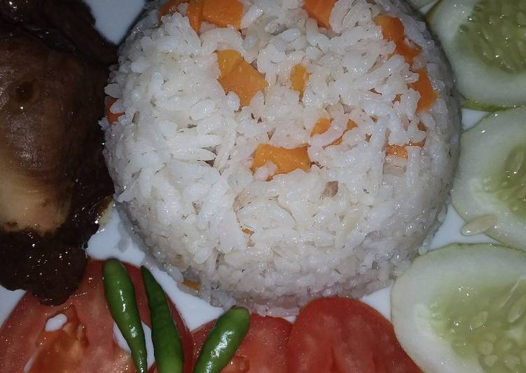 Bagaimana Membuat Nasi liewt wortel ayam Anti Gagal