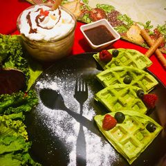 A picture of #HCC#Post_5#rainbow_week_6#Dish_Name_Spinach_Waffle.