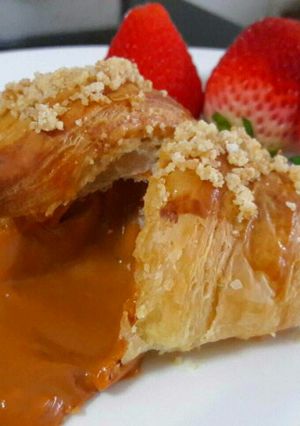 A picture of Thai tea lava croissant.