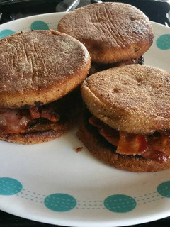A picture of 2 ingredient Bacon Breakfast Muffins / Sandwiches.