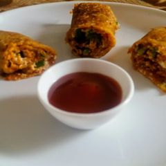 A picture of Carrot paneer rolls.