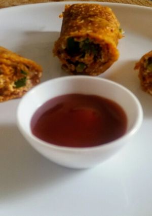 A picture of Carrot paneer rolls.