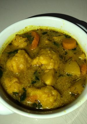A picture of Vegetable dumplings soup 🍜.