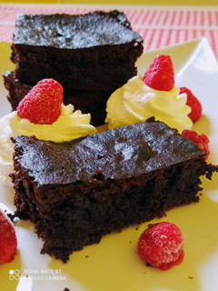 KLASSZIKUS CSOKIS 🍫 BROWNIE- (GLUTÉNMENTES) ALAPRECEPT recept fotója